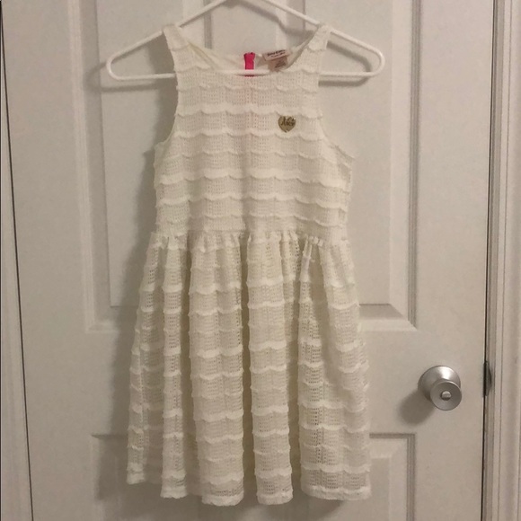 Girl’s dress - Picture 1 of 3